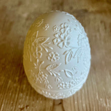 Load image into Gallery viewer, Porcelain Egg Shaped Tealight Holder
