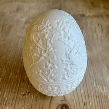 Load image into Gallery viewer, Porcelain Egg Shaped Tealight Holder