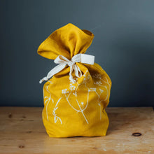 Load image into Gallery viewer, Linen Bread Bag - Helen Round