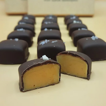 Load image into Gallery viewer, Honey & sea salt caramels - B Chocolates