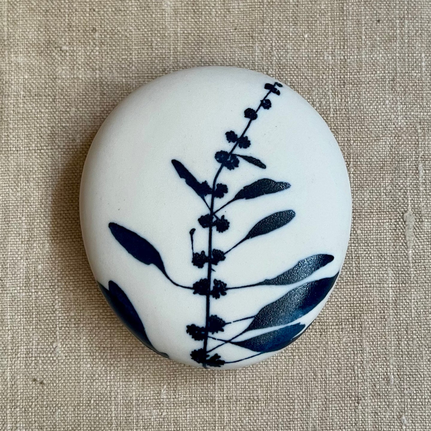 Porcelain pebble - Clare Mahoney Ceramics