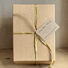 Load image into Gallery viewer, Gift Pamper Hamper for Her
