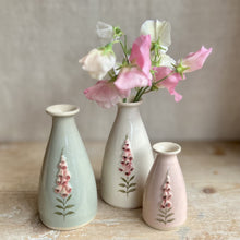 Load image into Gallery viewer, Bud Vase - Hogben Pottery

