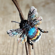 Load image into Gallery viewer, Embroidered Bee Brooch - Trovelore
