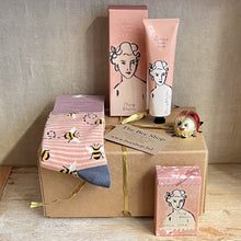 Load image into Gallery viewer, Gift Pamper Hamper for Her
