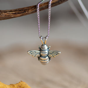 Honey bee necklace in silver / 24ct gold - Henryka